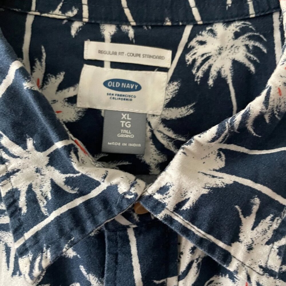 Old Navy Mens Blue Regular Fit Hawaiian Vacation Button Up Shirt Size XL Tall - Picture 3 of 8